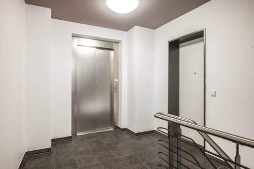 Flur - Etagenwohnung mit 117,00 m&sup2; in Aachen zum Kaufen