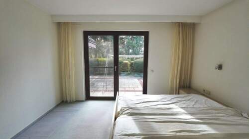 Schlafzimmer Nr 1 im Erdgeschoss - 