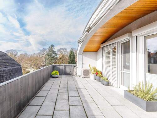 Suburban Attic - 3 Zimmer Etagenwohnung in Schöneiche bei Berlin