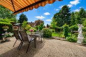 Terrasse_3_Sommer - 4 Zimmer Bungalow zum Kaufen in Uetersen