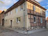 Giebelseite Wohnhaus - 1 Zimmer Mehrfamilienhaus, Wohnhaus zum Kaufen in Osterwieck