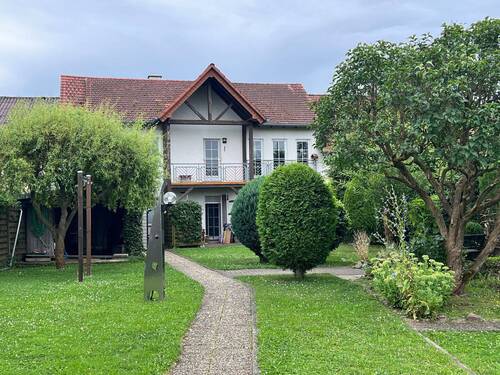 Rückansicht Hinterhaus - Top-Gelegenheit! Zwei Häuser zum Preis von einem!