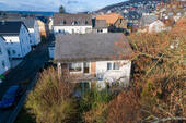 Luftaufnahme - Mehrfamilienhaus, Wohnhaus mit 131,00 m² in Sinn zum Kaufen