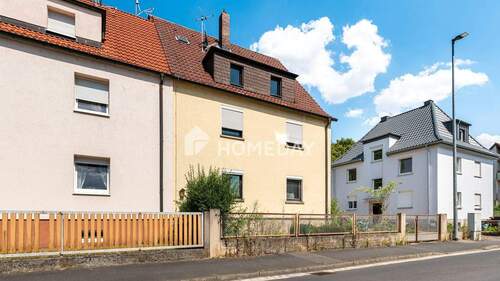 Außenansicht 3 - 9 Zimmer Einfamilienhaus zum Kaufen in Schweinfurt