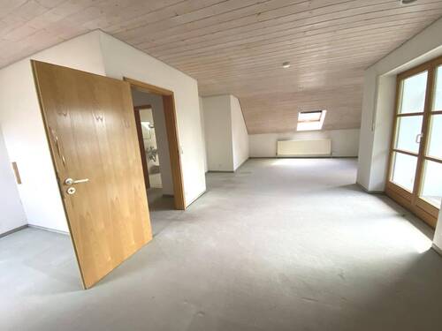 Wohnen im Obergeschoss - 
