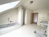 Tolles Familienbad im OG - 