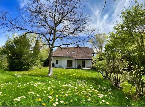 Großzügiger Außenbereich - Einfamilienhaus mit 187,00 m&sup2; in Obermichelbach zum Kaufen