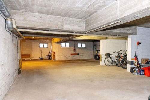 Garage mit eigenem Stellplatz - 