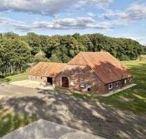 Ländliches Anwesen mit großem Grundstück in Holdorf