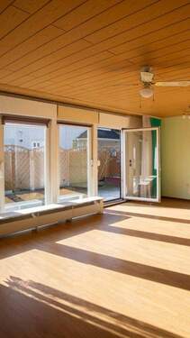 Wohnzimmer (5).jpg - 5 Zimmer Einfamilienhaus zum Kaufen in Berlin