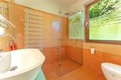 Badezimmer im Erdgeschoss - 