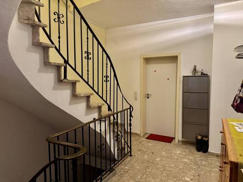 Hausflur - 2 Zimmer Etagenwohnung zum Kaufen in Löhne