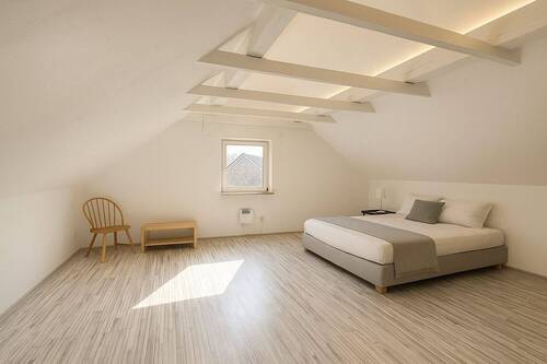 Dachgeschoss virtuell möbeliert - 