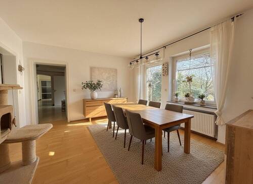 Esszimmer virteull möbeliert - 