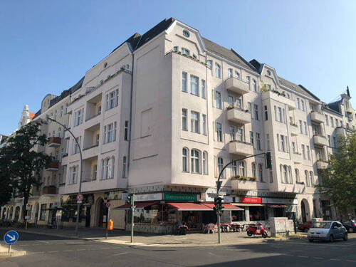 Hausansicht - 4 Zimmer Etagenwohnung zum Kaufen in Berlin