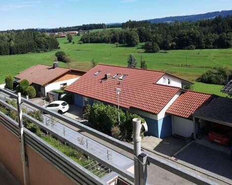 Sicht vom Balkon - 3 Zimmer Etagenwohnung in Wangen im Allgäu / Neuravensburg