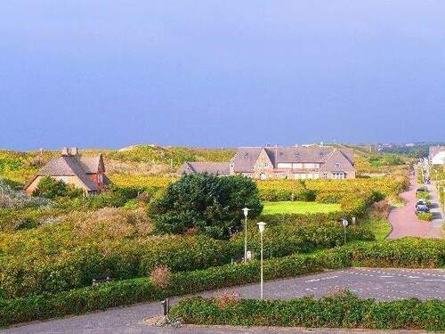 Freier Blick entlang der Dünenkette - Etagenwohnung mit 47,20 m&sup2; in Westerland zum Kaufen