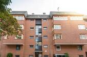 Hausansicht - Mit Balkon! Individuelle 3-Zimmer-Wohnung in Bremerhaven-Lehe