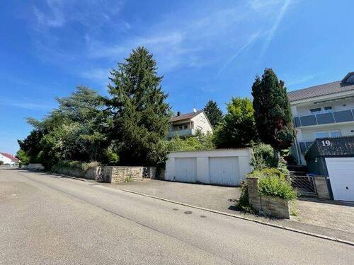 Grundstücksvorderansicht - 1 Zimmer Mehrfamilienhaus, Wohnhaus zum Kaufen in Nürtingen