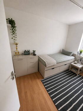 Zimmer 3 - 