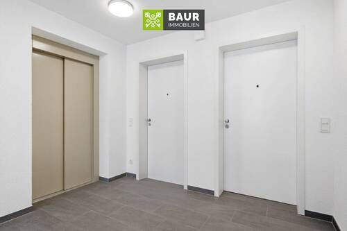 Eingang_Aufzug - Etagenwohnung mit 108,00 m&sup2; in Friedrichshafen zum Kaufen