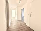 Flur - Etagenwohnung mit 60,90 m&sup2; in Tönisvorst zur Miete