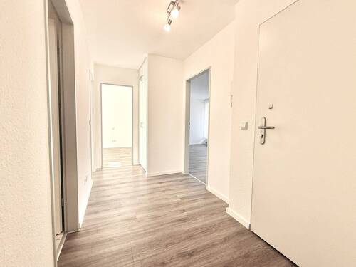 Flur - Etagenwohnung mit 60,90 m&sup2; in Tönisvorst zur Miete