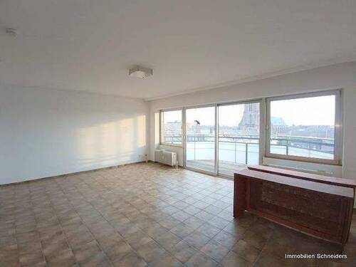 Wohnzimmer - 2 Zimmer Etagenwohnung zur Miete in Krefeld