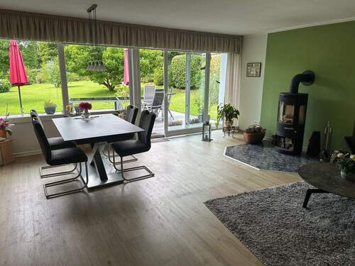 Wohn- und Esszimmer - 