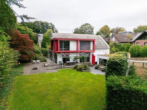 Außenansicht (original rot) - 9 Zimmer Einfamilienhaus in Düsseldorf