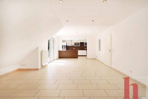 Wohnen/Küche - 4 Zimmer Etagenwohnung in Lohne