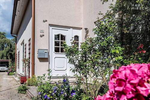 Haustüre - 4 Zimmer Mehrfamilienhaus, Wohnhaus zum Kaufen in Ahrensburg