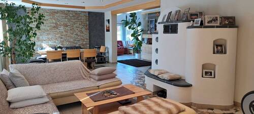 Wohnzimmer mit Kachelofen - 