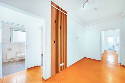 Flur & WC - 