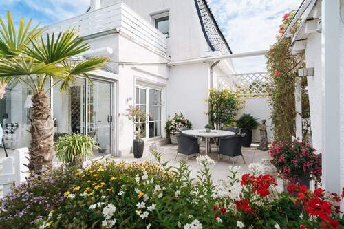 Hochterrasse mit elektr. Pergola - 