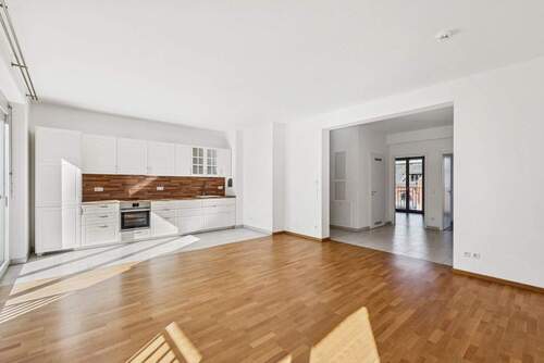 Wohnzimmer mit Wohnküche - 