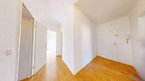 Flur - Etagenwohnung mit 67,00 m&sup2; in Bremen zum Kaufen