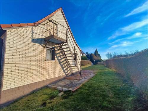 Seitenansicht - 5 Zimmer Doppelhaushälfte in Elsteraue