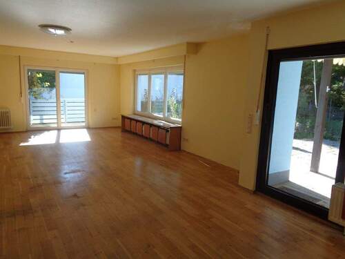 Das Wohnzimmer - 4 Zimmer Etagenwohnung zum Kaufen in Wertheim-Bestenheid