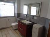 Das Bad - Etagenwohnung mit 121,00 m&sup2; in Wertheim-Bestenheid zum Kaufen