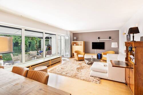 Ess- und Wohnbereich - Mehrfamilienhaus, Wohnhaus mit 253,80 m² in Gräfelfing zum Kaufen