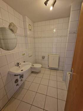 Bad - 2 Zimmer Etagenwohnung in Bad Staffelstein