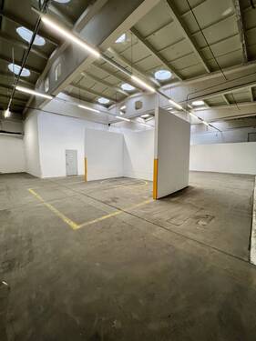 2022-11-08 13.09.17.jpg - Halle in Schwerin zur Miete