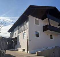 Wohnen im Grünen: 2-Zimmer-Wohnung mit Terrasse in Aufham - Anger