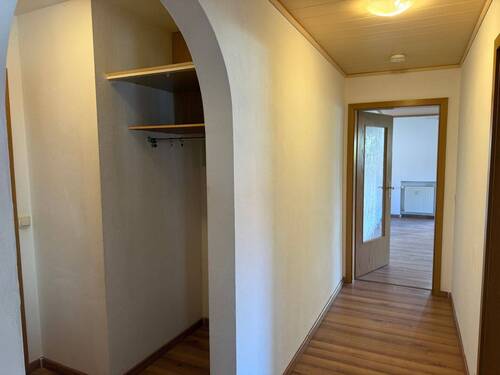 Flur
- 1 Zimmer Terrassenwohnung zum Kaufen in Anger