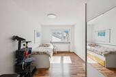 Geräumiges Schlafzimmer - 3 Zimmer Etagenwohnung in Sachsenheim