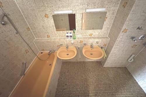 WC - 