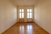 Schlafzimmer - 2 Zimmer Etagenwohnung zum Kaufen in Berlin