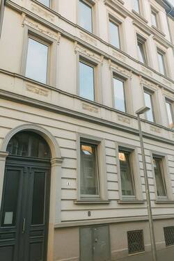 Außenansicht Haus - Charmante Altbauwohnung mit Stil - Wohnen im Herzen von Hannover