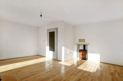 Helles Wohenzimmer - Reihenendhaus mit 124,50 m&sup2; in Geretsried zum Kaufen